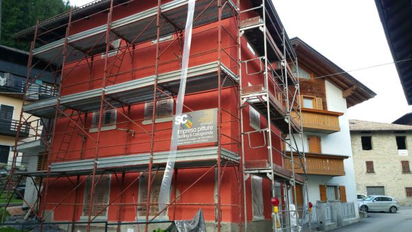 Tinteggiatura esterna e risanamento sottotetto